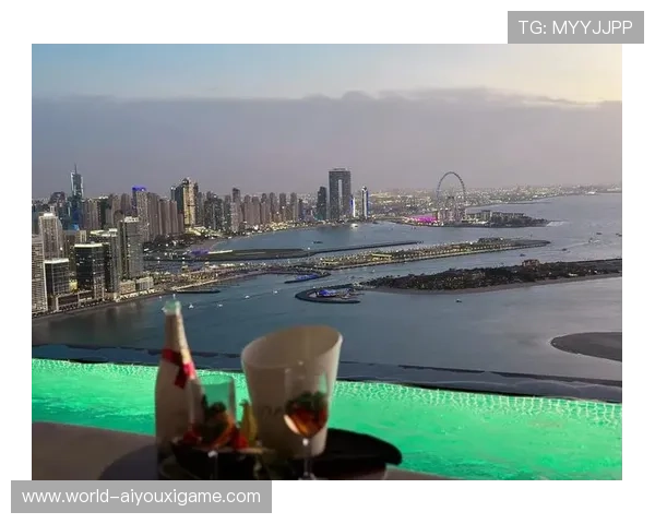 C罗豪宅新泳池曝光，比酒店还夸张